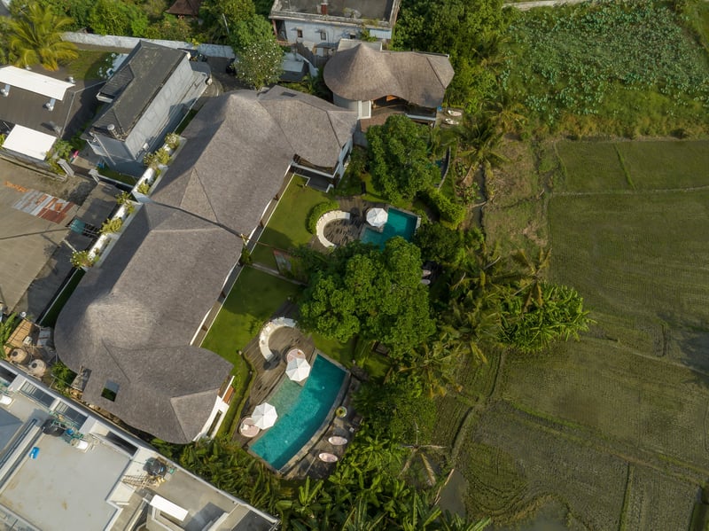 Yuka : Tropical Sunset Escape – 3BR Canggu Villa 34