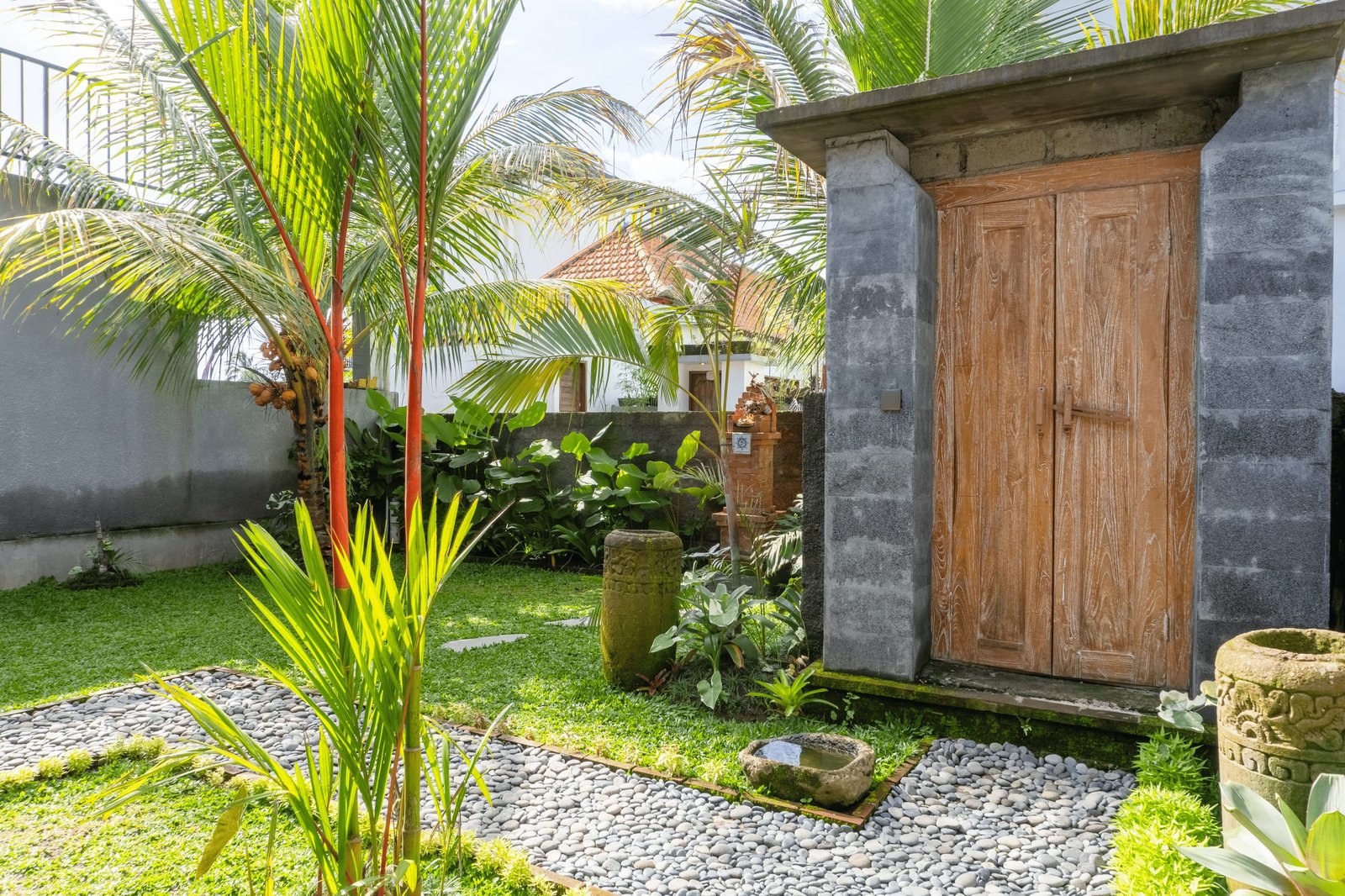 3T Joglo Villa - Wooden 1 Bedroom Villa in Ubud — photo 2
