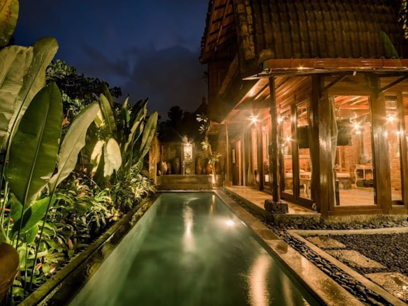 Pabuan Villa, private, bergaya etnik dan romantis 29