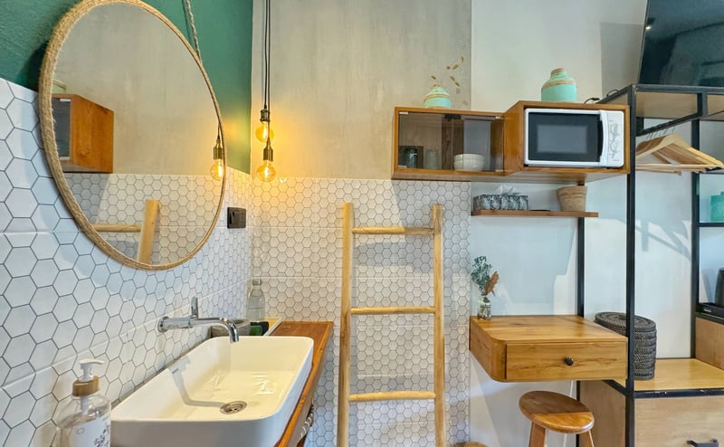 Stylish space, 2 mins walk to Kudeta Beach 16