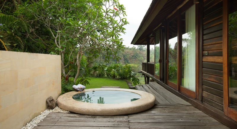 Kamaniiya River Villa Sayan 12