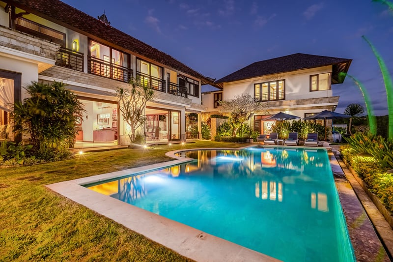 Immaculate 3-4BR Villa with Butler Service and Spa 7