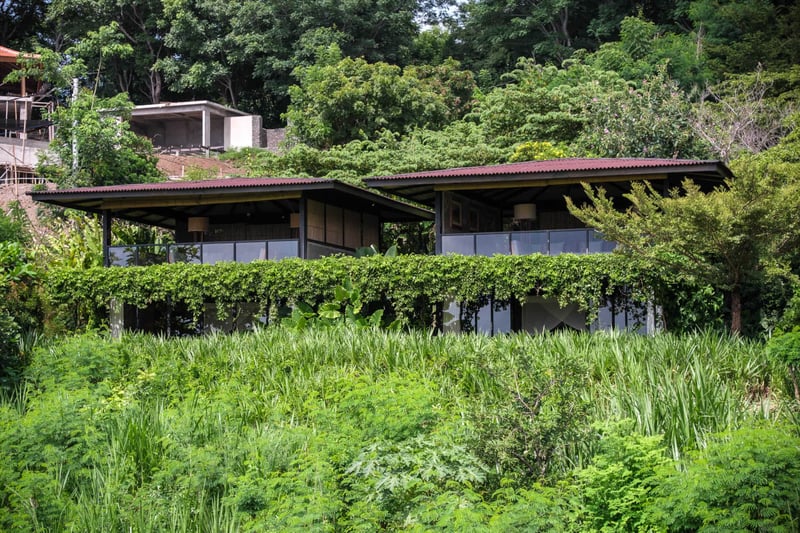 Villa Baja Barat 17