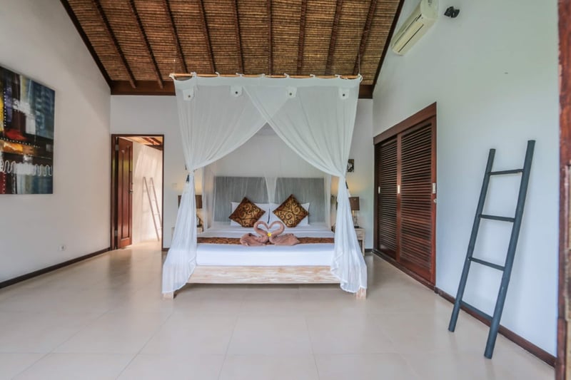 Spacious 3 Bedroom 
Villa Maya Aseman Bagus 20