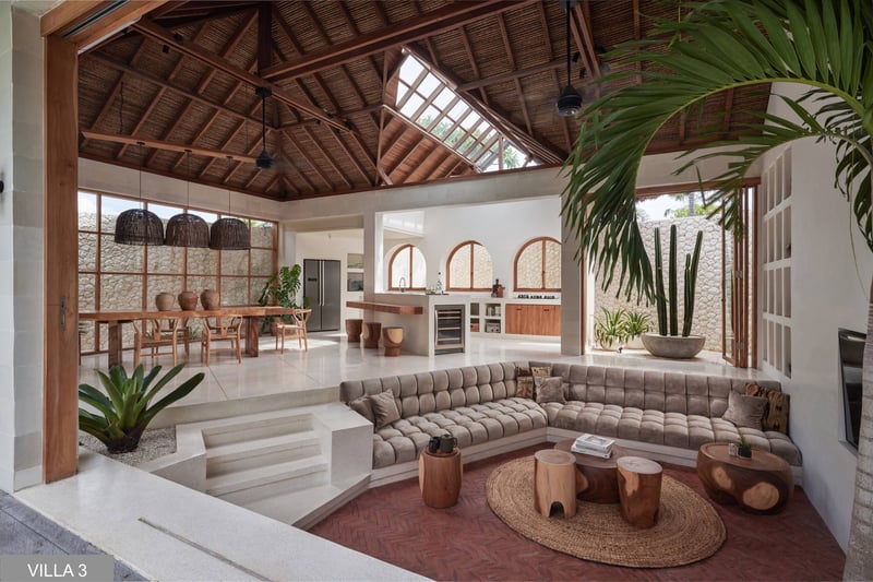 Stunning Designer 10 Bdrm Villa Estate near Beach 1