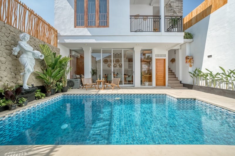 Holy's Villa 31