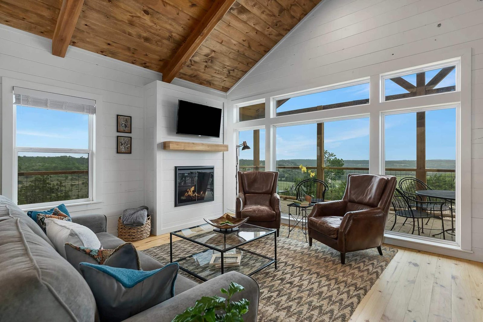 Jumping Goat Ranch — Modern Ranch Retreat — photo 2
