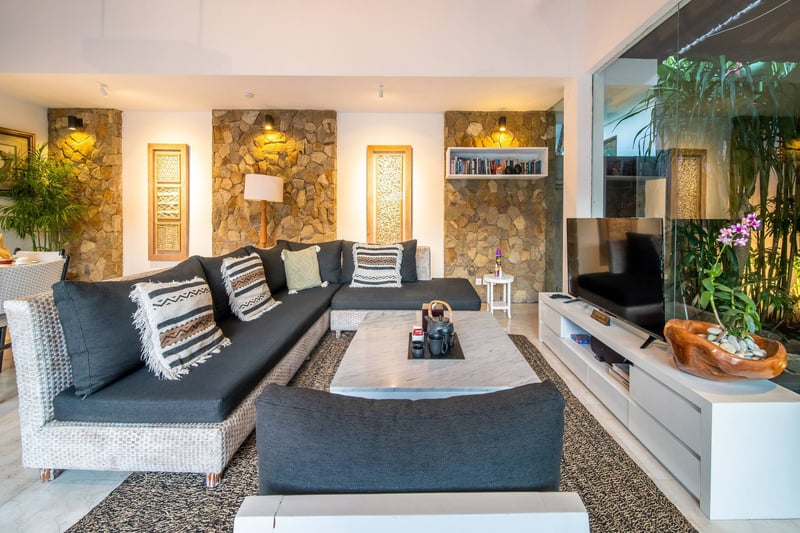 Lotus Luxury Villa Four Bedroom with Pool 9