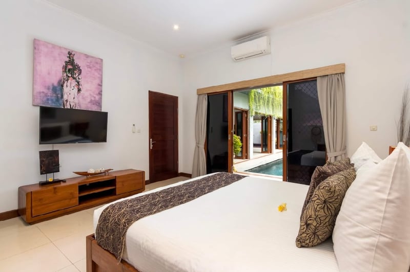 Villa Raffaela Legian-Stunning 5 star 4 Bed & Bath 15