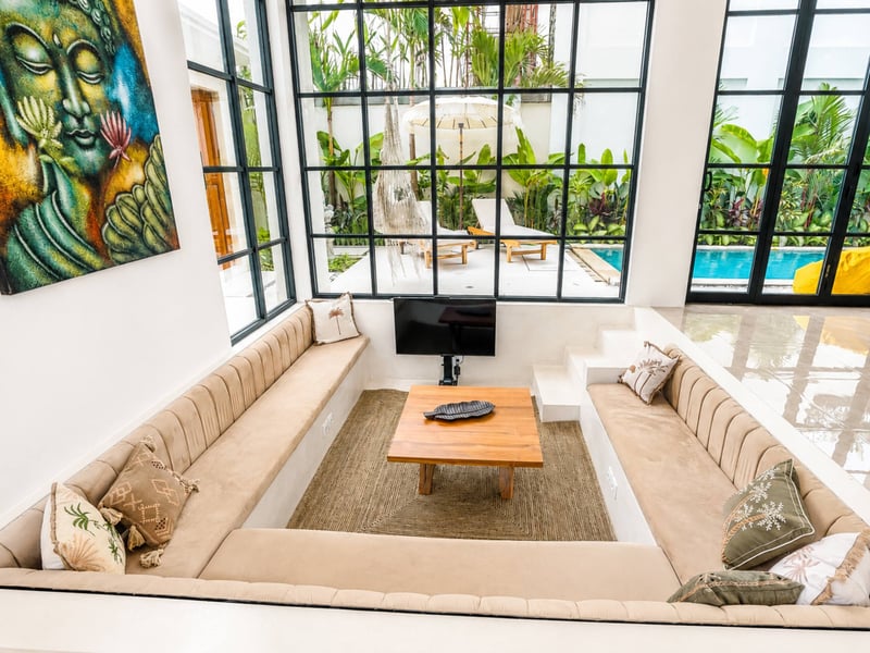 Spacious 3BR Villa w/ Pool | Near Beach Clubs — photo 4