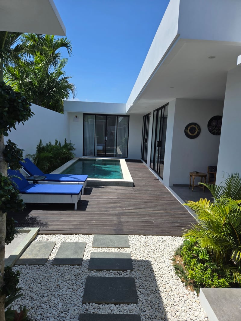 Sunflower Bali Villa 3BR Legian Double Six Beach 39