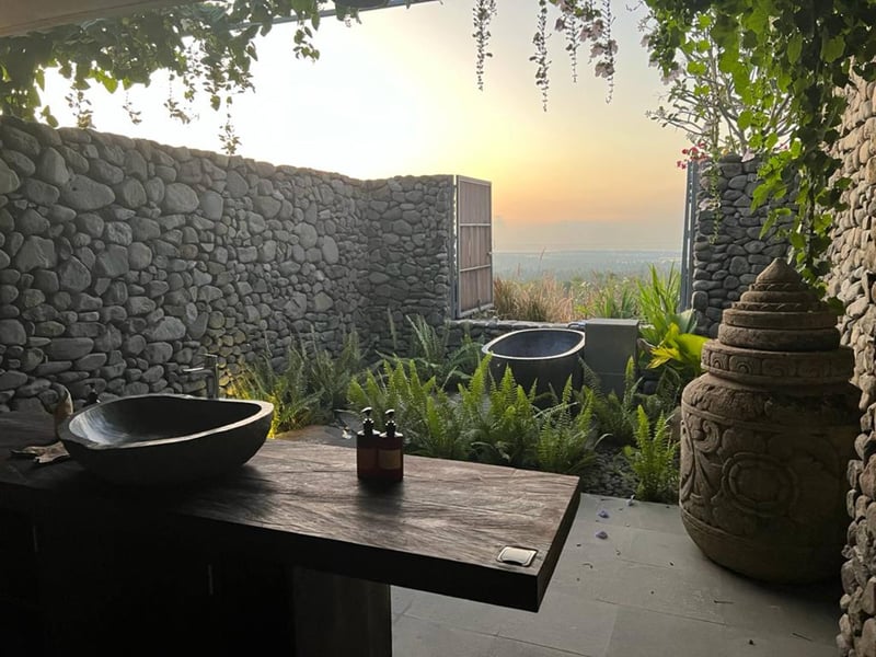 Villa ManJul 22