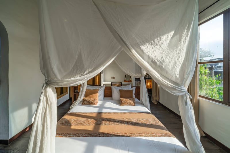 Yuka : Tropical Sunset Escape – 3BR Canggu Villa 17