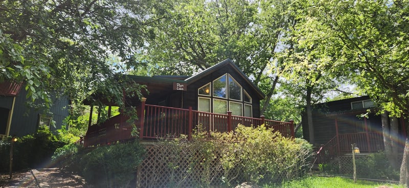 Mendelbaum Winery Cabins — photo 2