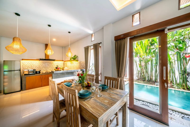 Villa Chelsea - Canggu Lux Pool Villa & Rice Views 10