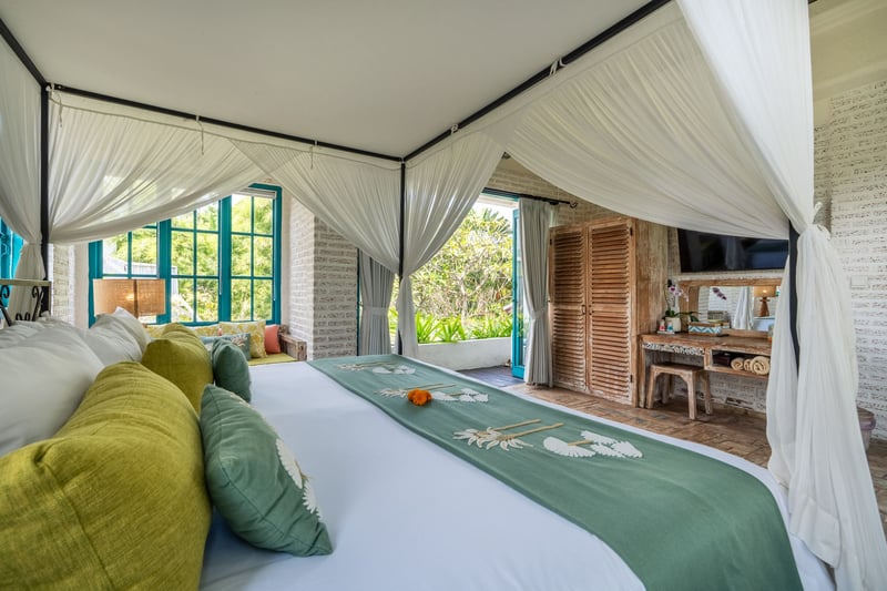 Villa Tyche Luxury 4BR Walk to beach & eat street 26