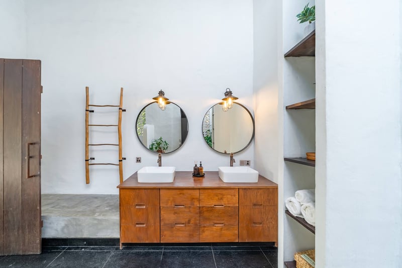 Yuka : Tropical Sunset Escape – 3BR Canggu Villa 28