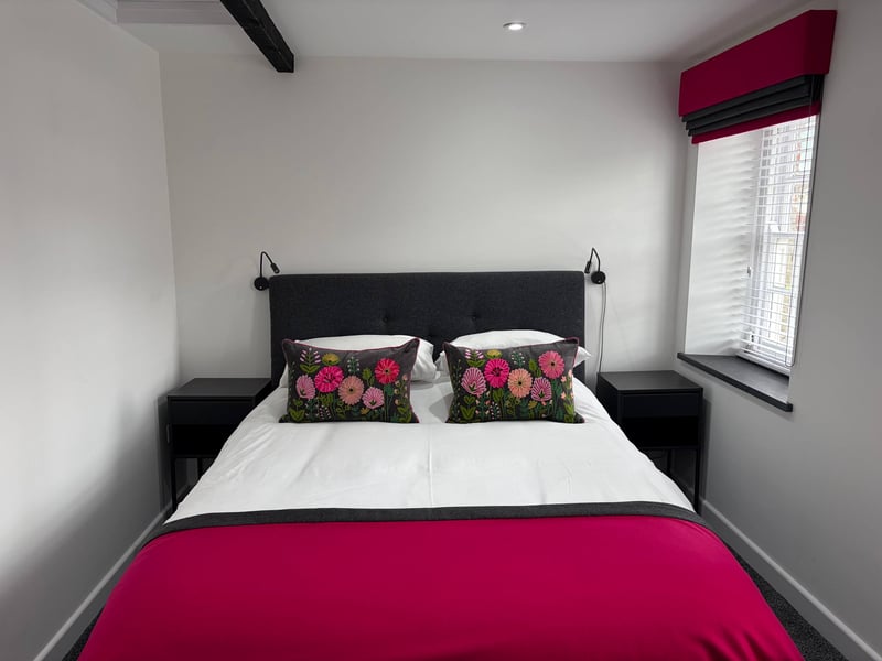 10 Crickhowell Cottages, Town Centre Location — photo 3