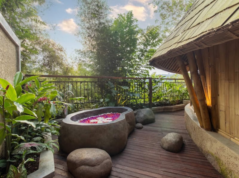 Bamboo Villa | Outdoor Tub & Sunset View — photo 3