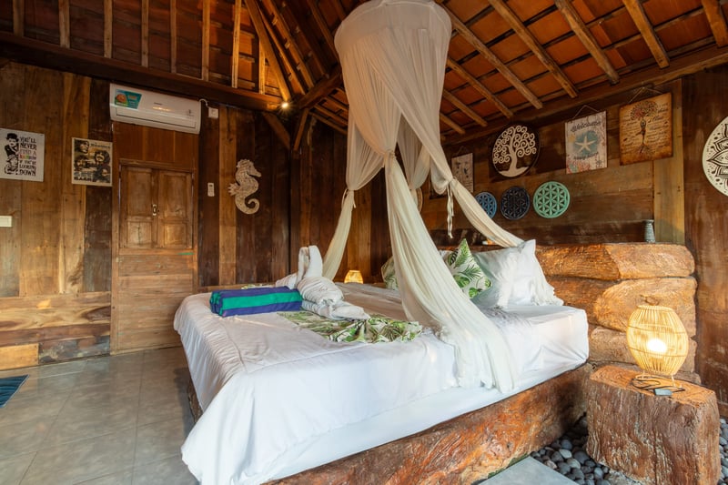 private jungle cabin + private poll + jungle view 15