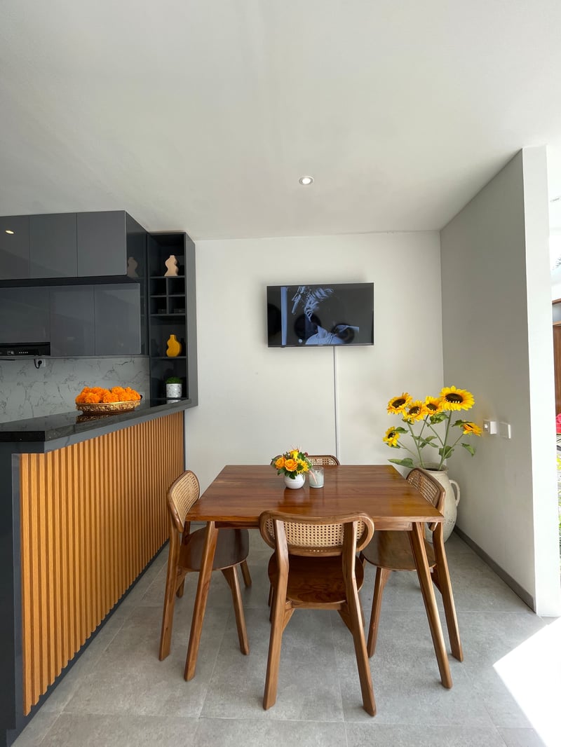 Sunflower Bali Villa 3BR Legian Double Six Beach 12