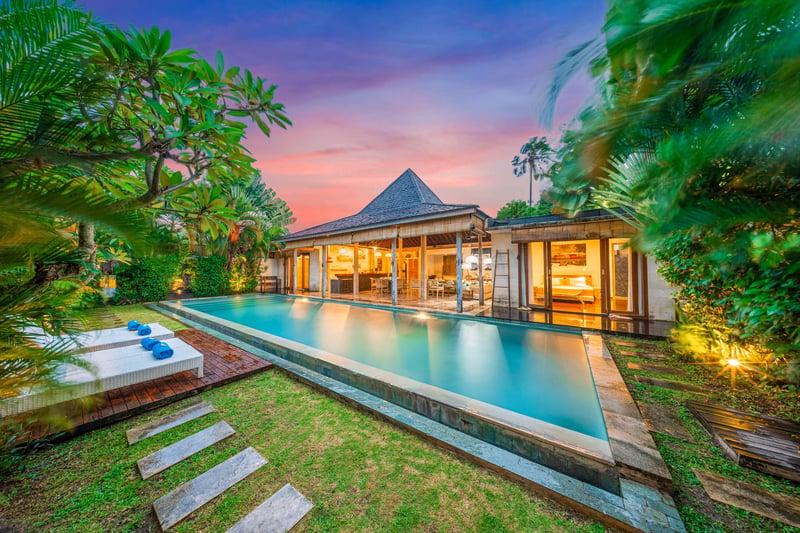 Canggu Private Luxury 4BR Pool Villa, Sundeck — photo 2
