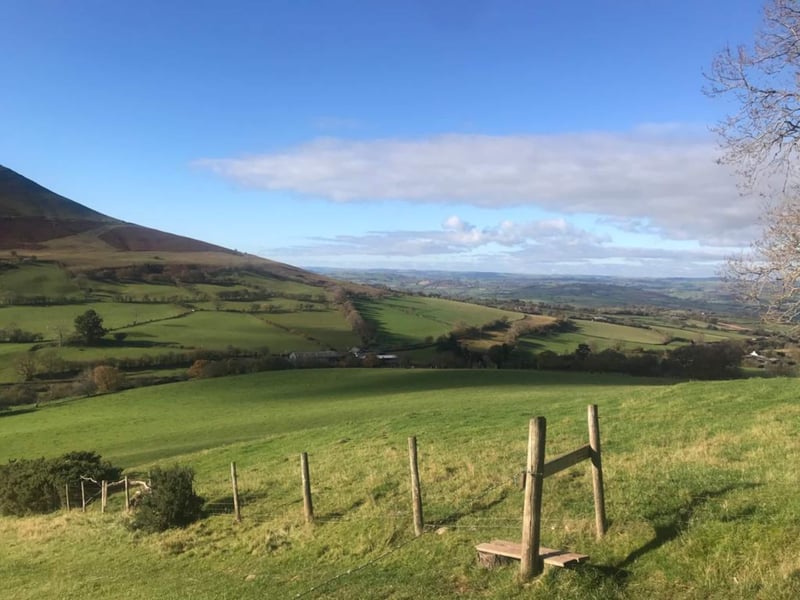 12 Crickhowell Cottages, Town Centre Location 34