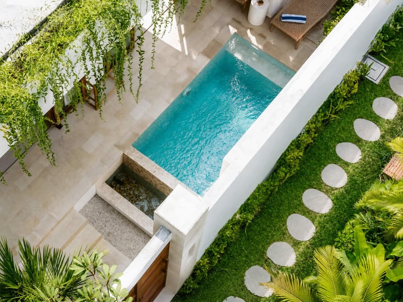 Cozy Romantic Villa | Pool, Beach & Workspace — photo 3