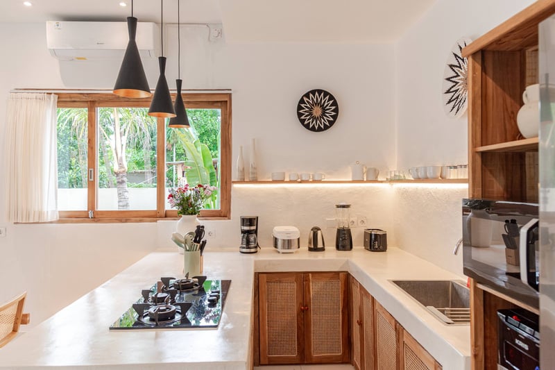 Chic 3BR Pool Villa • Canggu • Walk to Reload Gym 16
