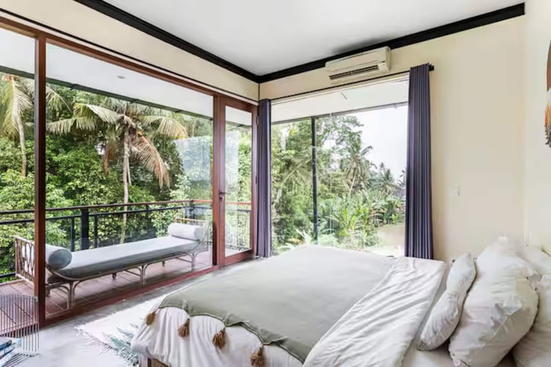 Modern 3BR Ubud Villa • Private Pool • Nature View 6