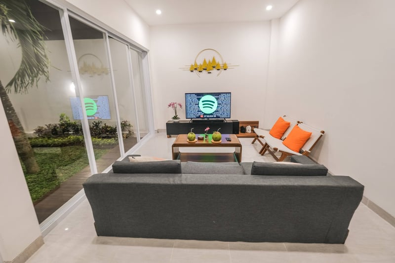 Seminyak - Villa Akmali 2BR w/Pool 5mins to Beach 10