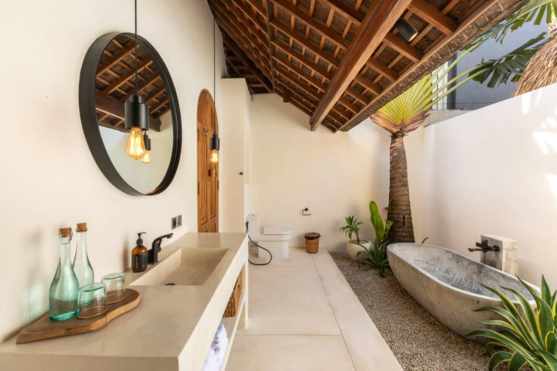 Designer Lux 3 Bed Villa near Beach & KuDeTa — photo 5