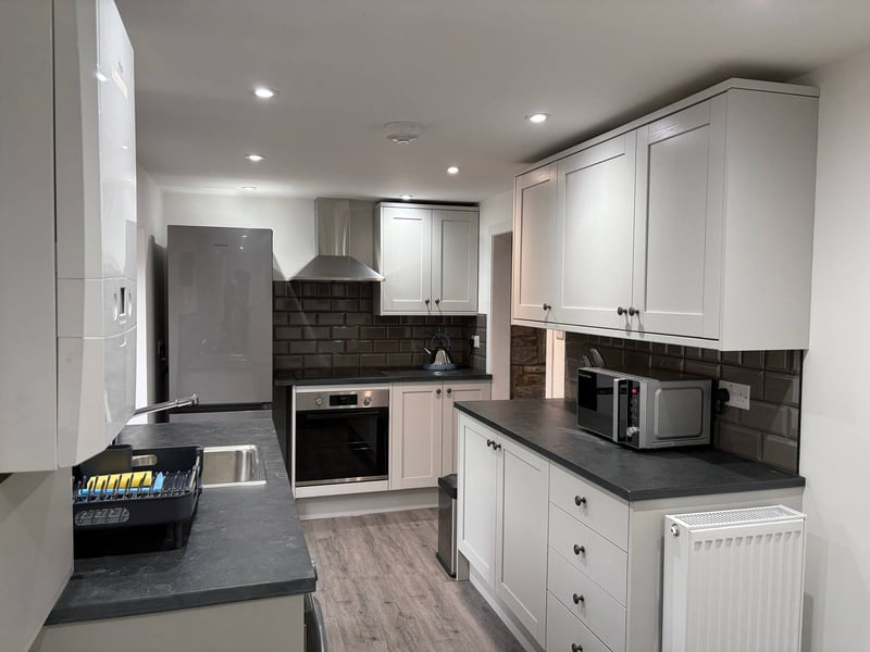 10 Crickhowell Cottages, Town Centre Location 21