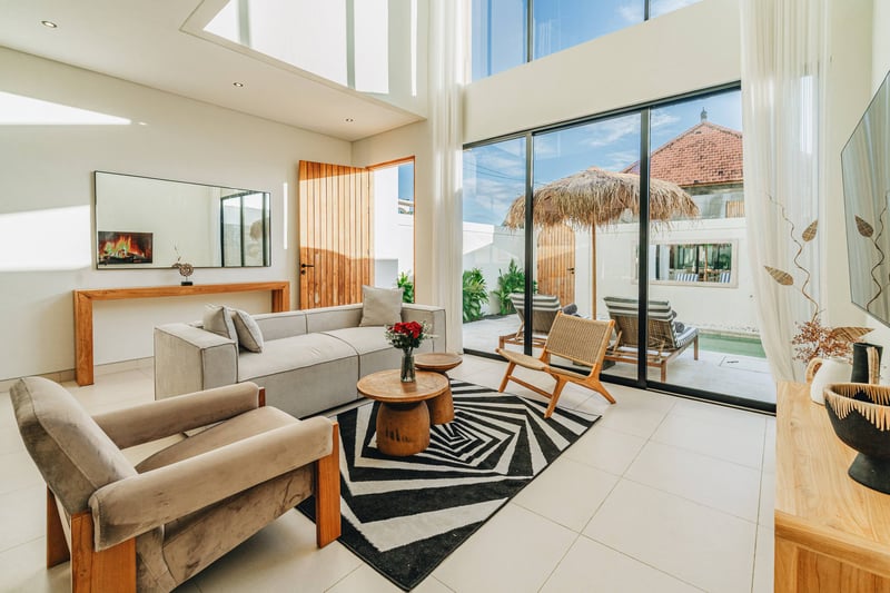 Canggu Private 2BR Pool, High Ceilings, Near Beach — photo 4