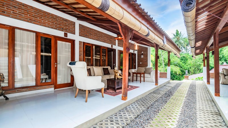 Deluxe Family Room 27
