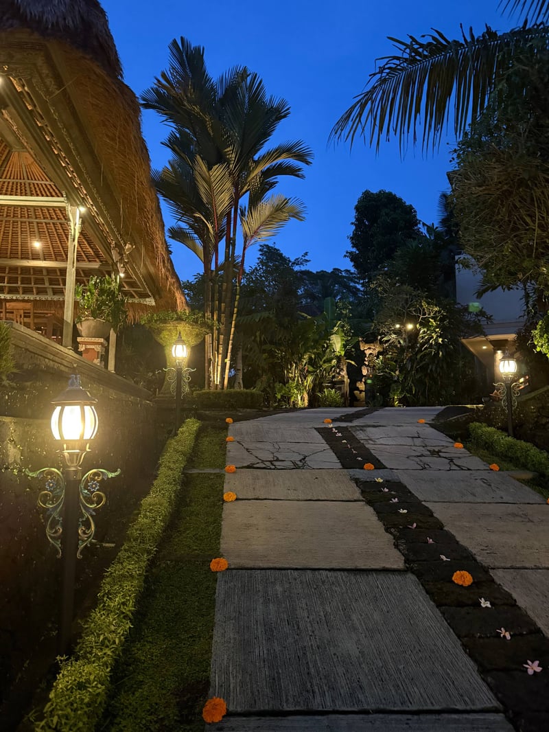 Romantic Ubud Getaway | 1BR Pool & Rice Field View — photo 5