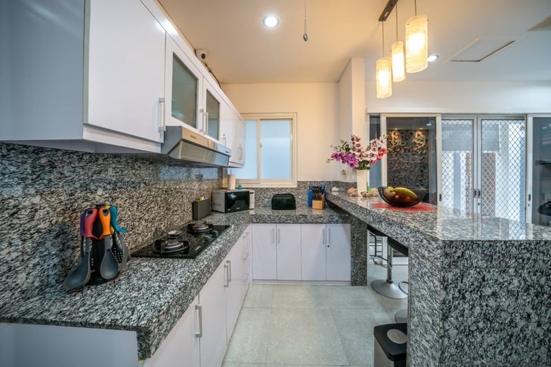3 Bedroom Private Pool Villa in Kuta! 37