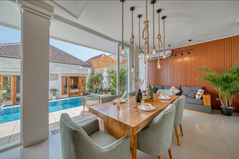 Holy's Villa 1