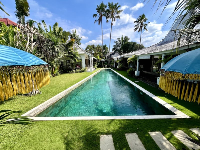 Huge 20m Private Pool / Balinese Style Villa 1