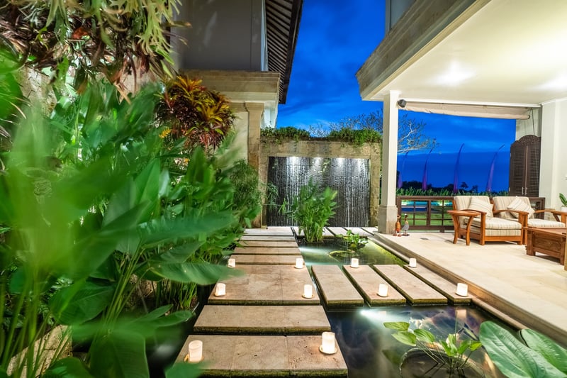 Immaculate 3-4BR Villa with Butler Service and Spa 11