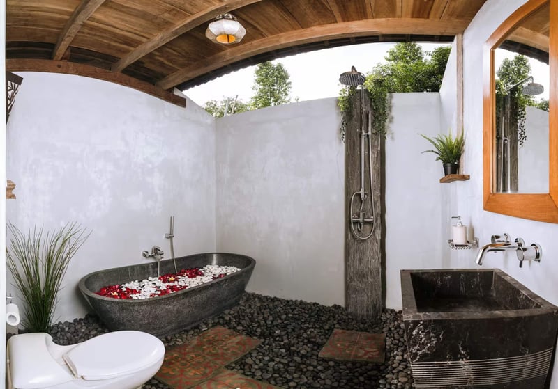 Villa Toya. Central, leafy retreat, sleeps 10 33