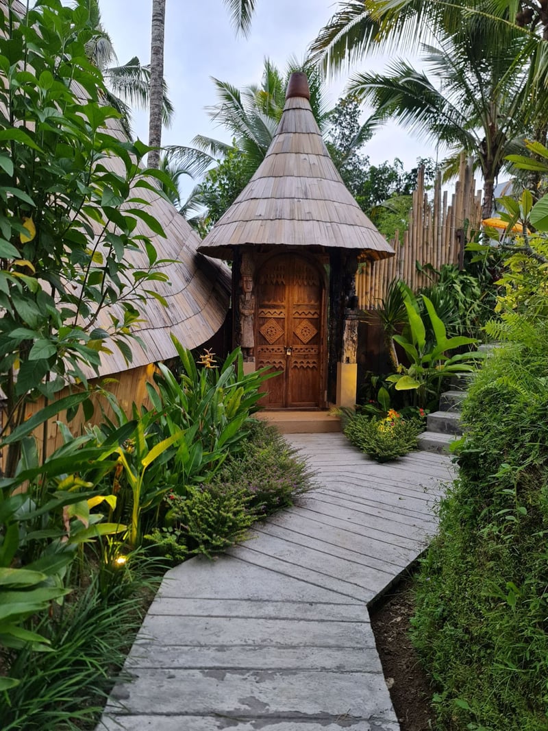 Umatreehouse. ecotreehouse_ bamboo house bali 13