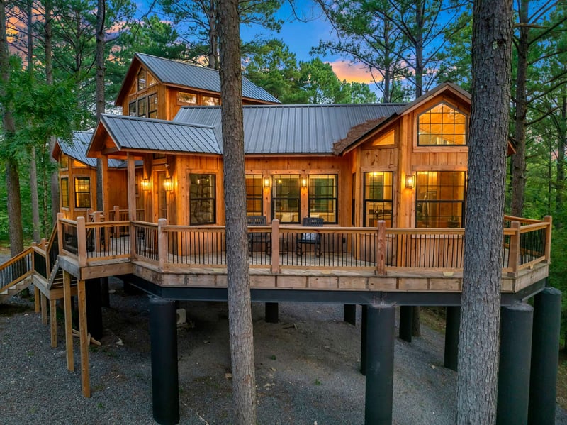 Wildberry Treehouse (Berry Creek Cabins) — photo 2