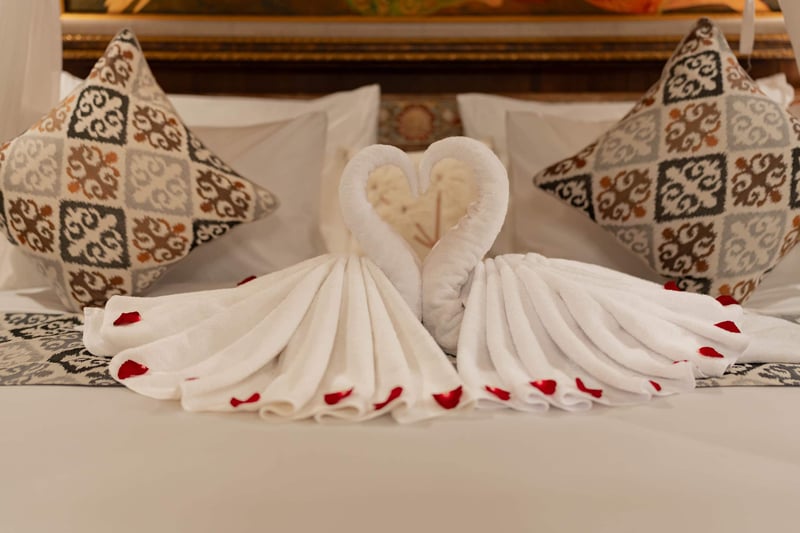 Luxury 1-BR Romantic Balinese Private Villa Ubud 32