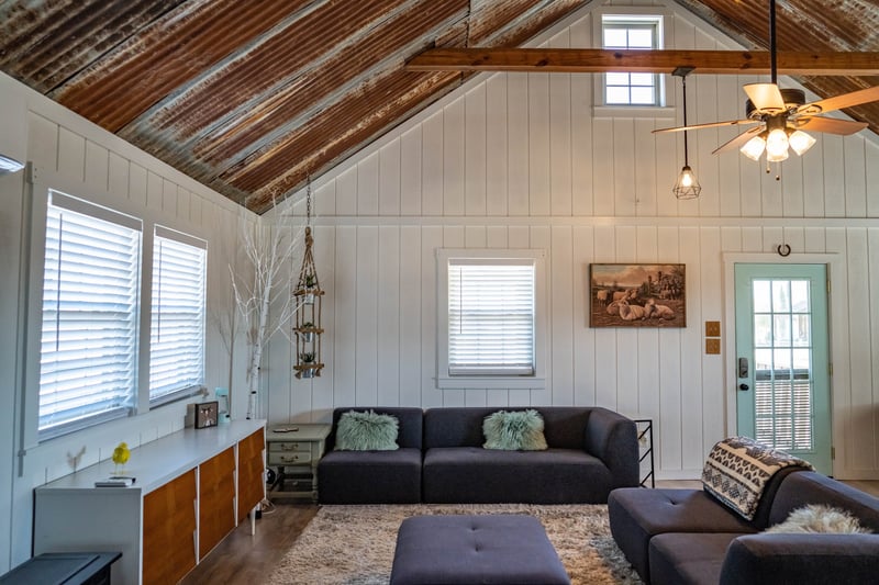 The Farmhouse at Spotted Sheep Farms — photo 4
