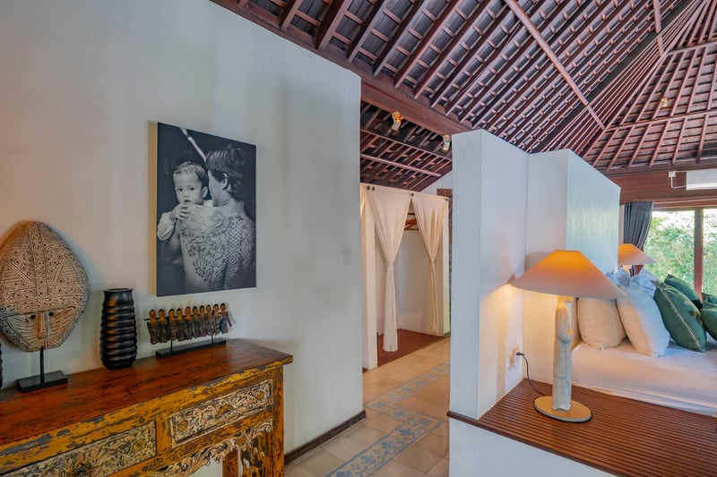 Balinese Villa · 16m Pool · Gardens · 5 Min Beach 39