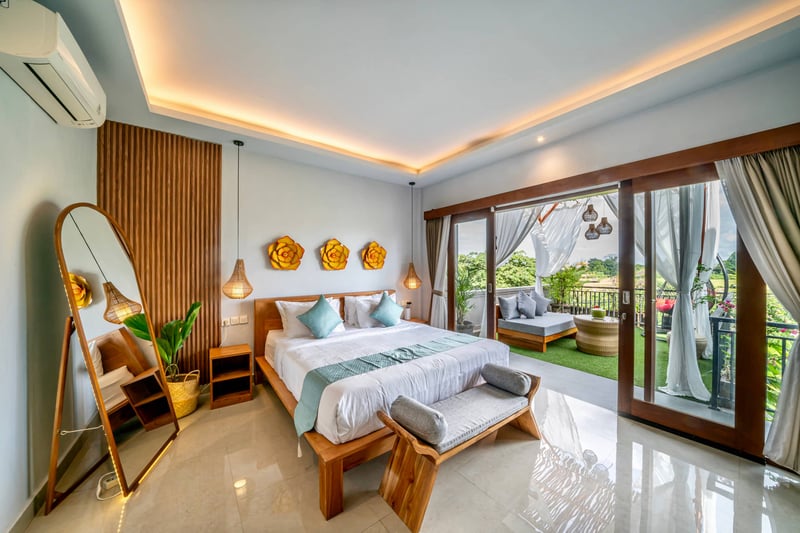 Villa Chelsea - Canggu Lux Pool Villa & Rice Views 7