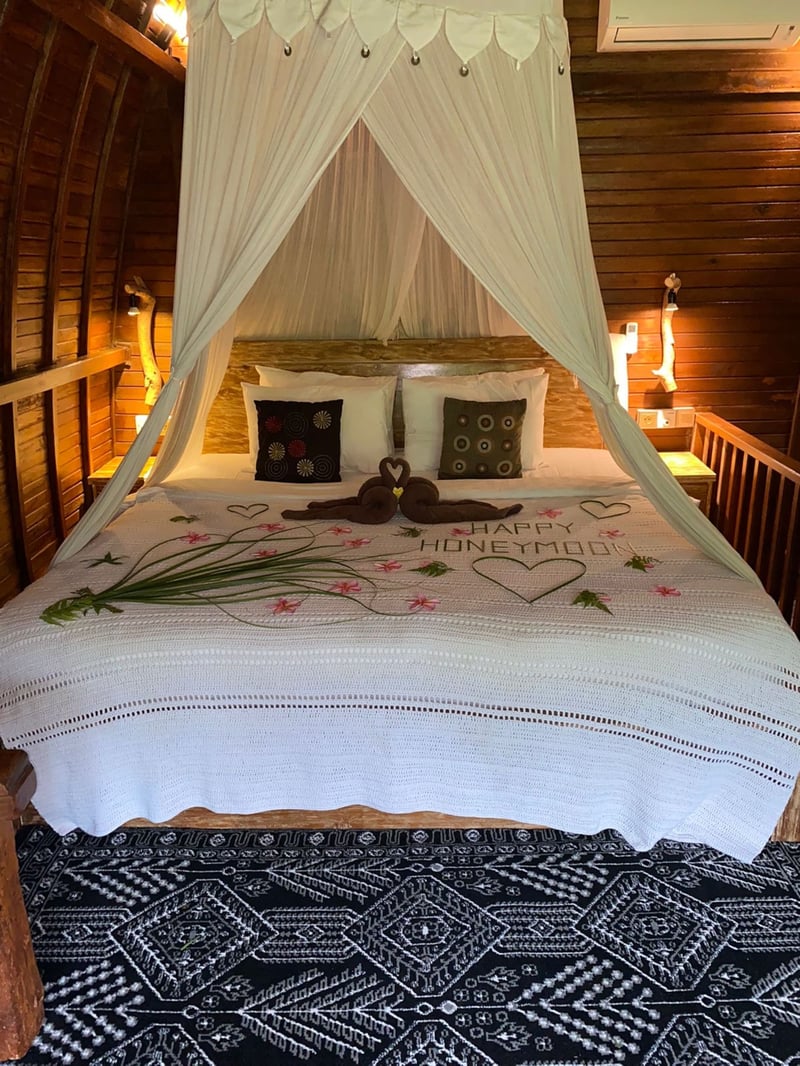 Pabuan Villa, private, bergaya etnik dan romantis 6