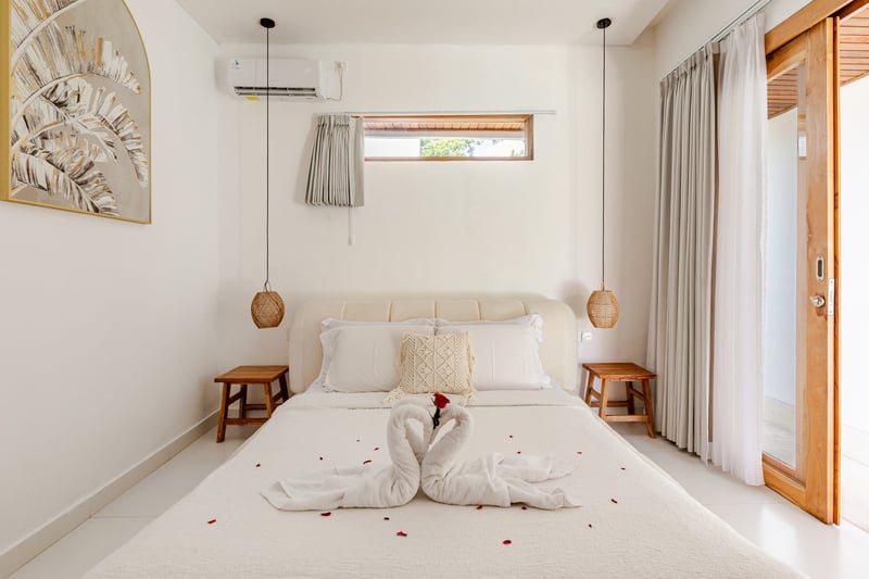 Chic 3BR Pool Villa • Canggu • Walk to Reload Gym 39