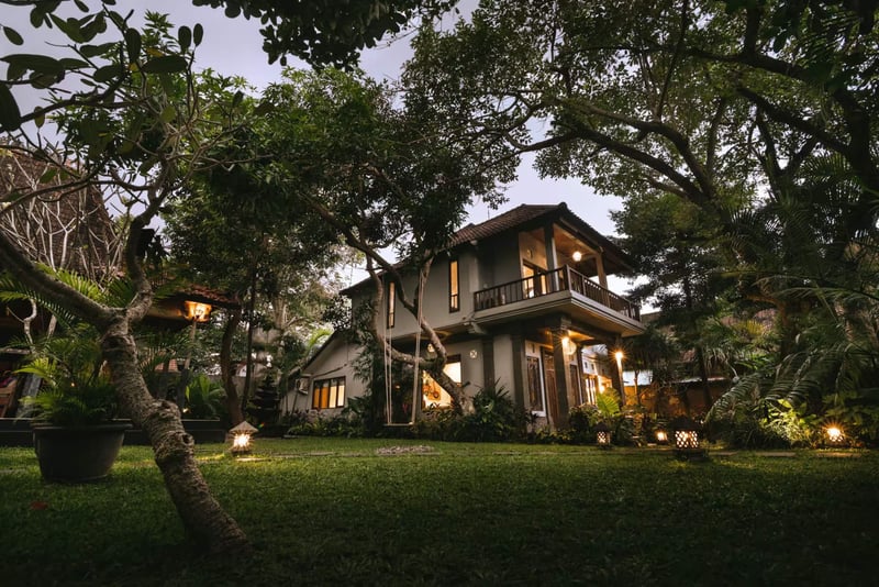 Villa Toya. Central, leafy retreat, sleeps 10 — photo 2
